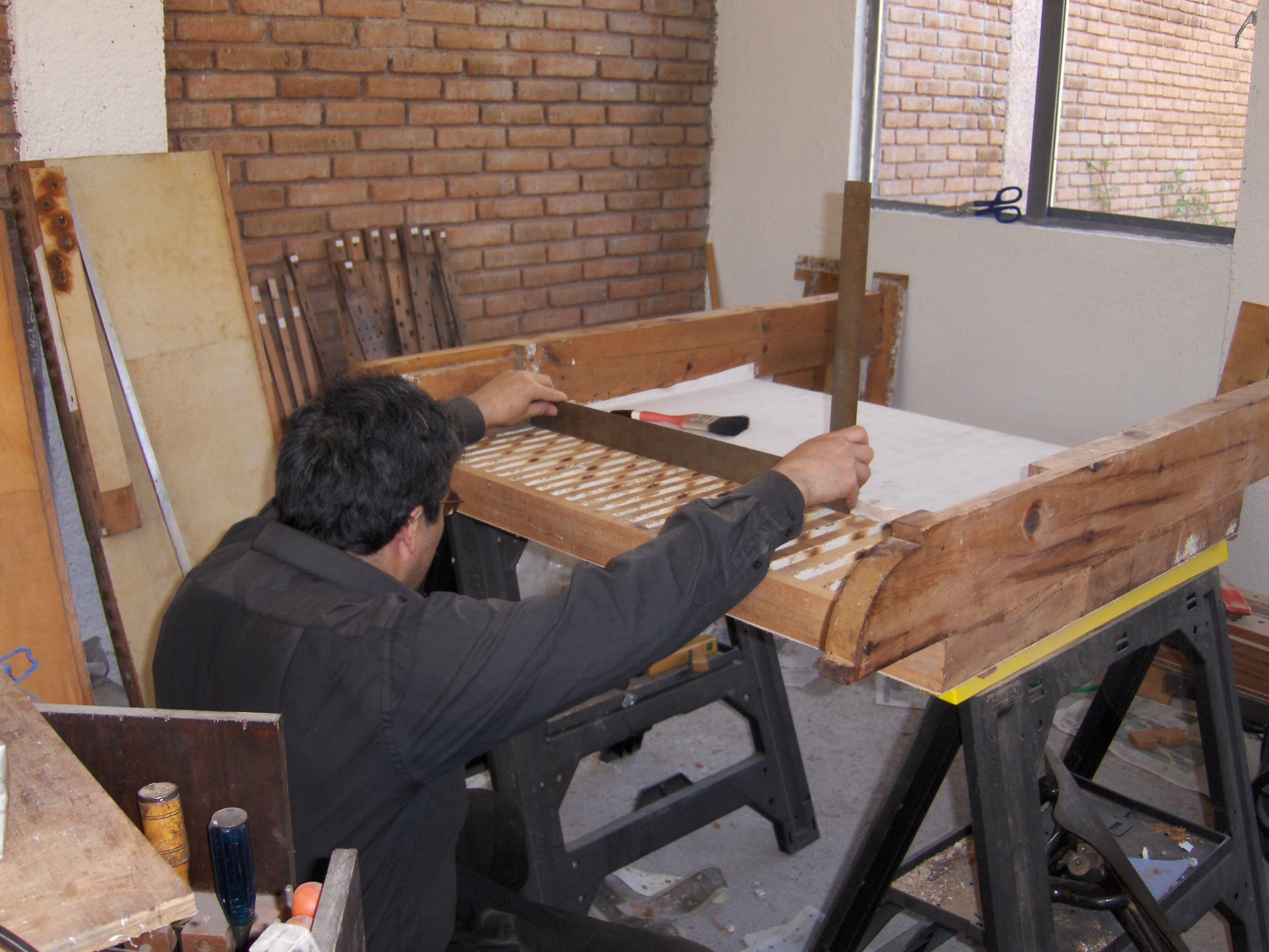 Limpieza y nivelación de la madera